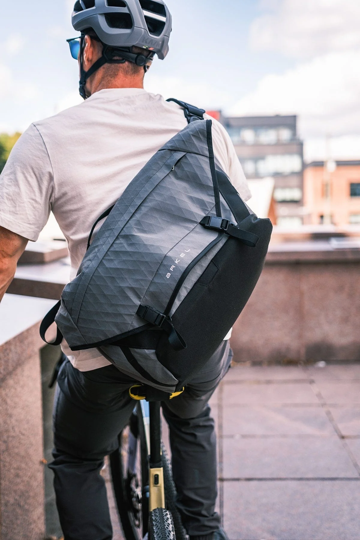 Wellington - Messenger Bag - Image 14